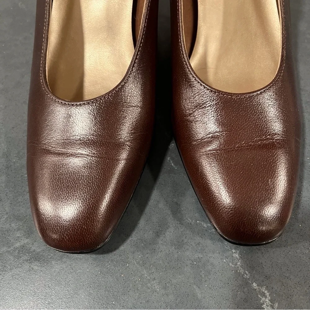 Magdesians sz 8 brown leather pumps